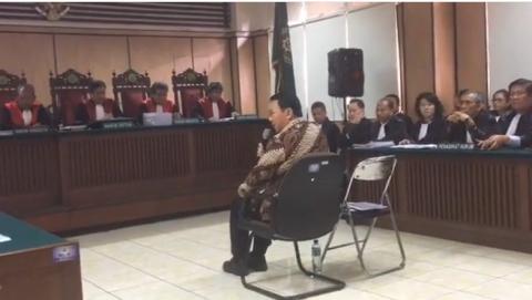 Jakarta governor Ahok cries on first day of landmark blasphemy trial