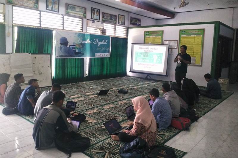 Workshop Santri Digital Warnai Haul Gus Dur di Kota Mataram