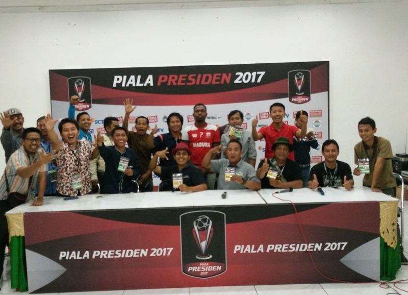 Piala Presiden, IPNU Pamekasan Apresiasi Suporter Bawa Sajadah
