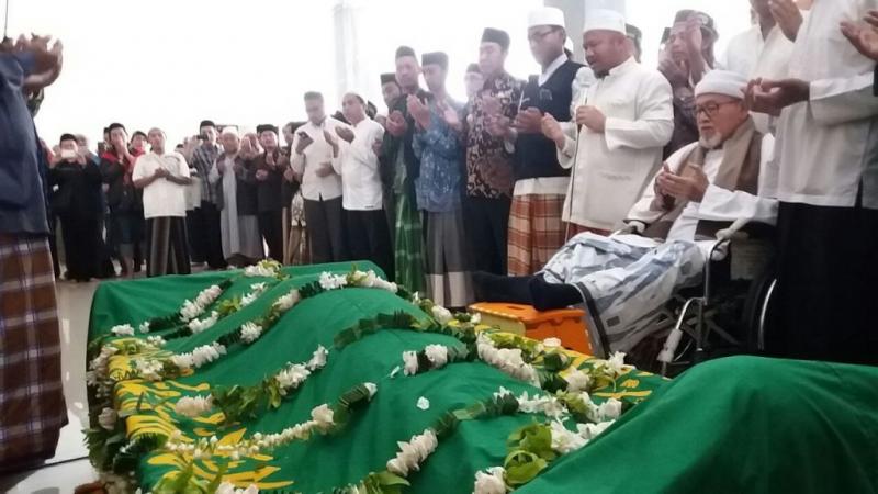 Para Pelayat Bisa Shalat Jenazah hingga Pukul Tiga Sore