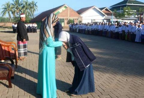 Pesantren Nuris Uji Santri Terjun di Masyarakat