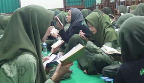 Pentingnya Konsultasi Publik dalam Kebijakan Sekolah Lima Hari