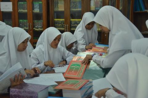 Pendidikan Islam dan Wawasan Masyarakat