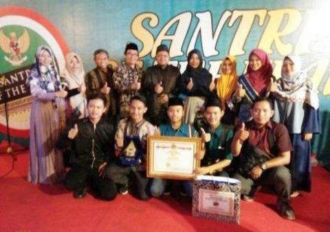 Alumus Pesantren Nuris Raih Santri of The Year 2017