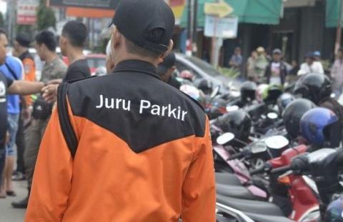 Belajar Hakikat Harta Dari Tukang Parkir