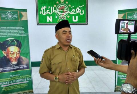 Suami Hampir Kiai, Istri Hampir Nyai