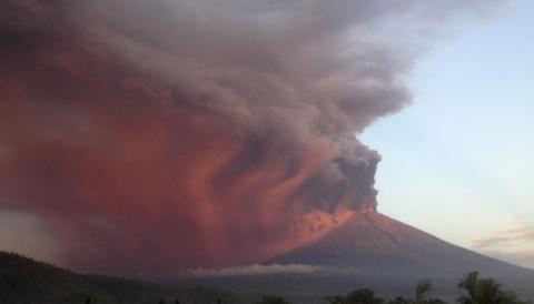 Erupsi Gunung Agung, Kemensos Prioritaskan Kebutuhan Logistik