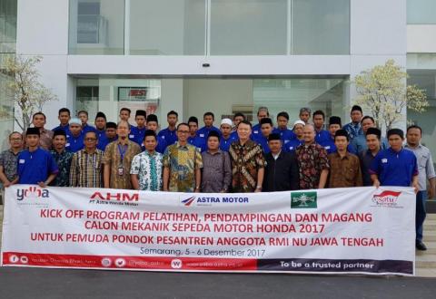 24 Santri Jateng-Yogya Ikuti Pelatihan Mekanik Sepeda Motor