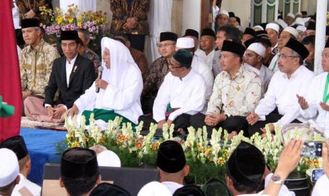 Pesan Menpora saat Dampingi Presiden Jokowi Peringati Maulid Nabi di Pekalongan