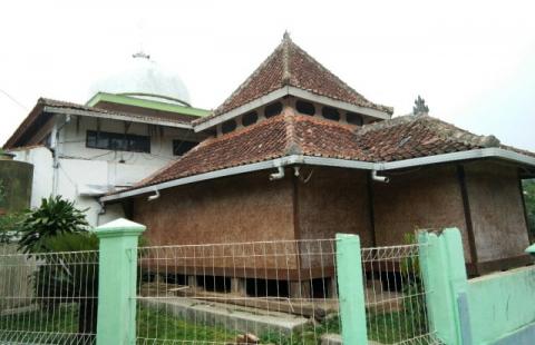 Menengok Masjid Syekh Ja&#039;far Shidiq Garut yang Berusia Ratusan Tahun