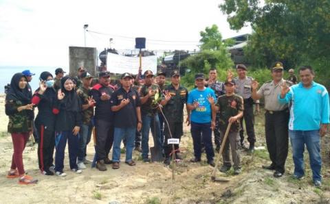 Ansor Gerokgak Gandeng Pelindo Lakukan Penghijauan Pantai