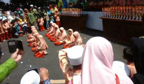 Ribuan Santri di Wonosobo Ikuti Festival Yanbu’a