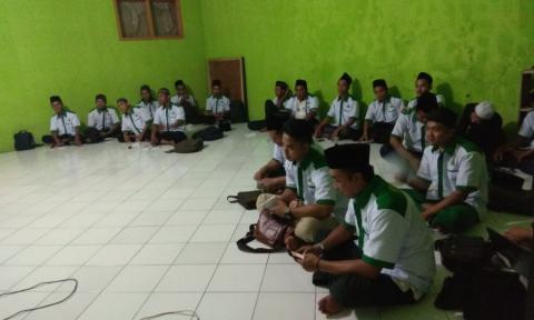 Kades Karyamukti Banjar Ikuti Pelatihan Ansor