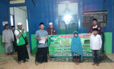LAZISNU Gondang Berbagi pada Momentum Lailatul Ijtima