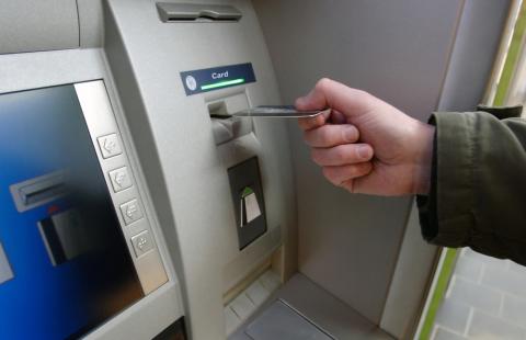 Waspada dengan Kejahatan Pembobolan ATM