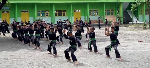 Banyak Kegiatan, Pagar Nusa Mantup Sempatkan Latihan Bersama