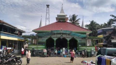 Singgah Sejenak di Masjid Agung Payaman Magelang