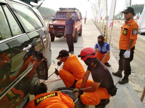 Banser Kendal dan Basarnas Gelar Patroli di Tol Batang-Semarang