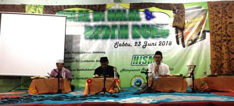 Santri Mojokerto Isi Halal bi Halal dengan Bedah Buku