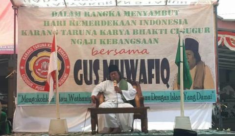 Gus Muwaffiq Ingatkan Pemuda Cintai Tanah Air