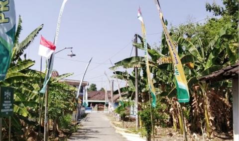 Sambut HUT Ke-73 RI, NU Pacarpeluk Pasang Bendera Merah Putih dan NU