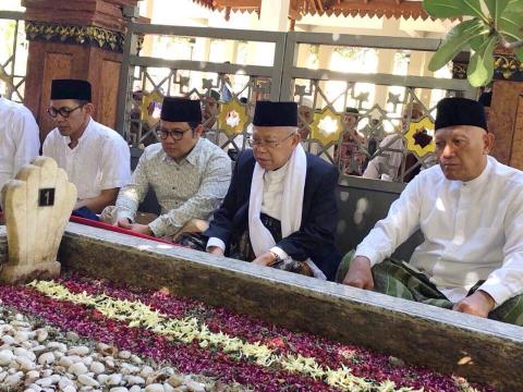 Visiting Pesantren Tebuireng, Kiai Ma’ruf nostalgic life there