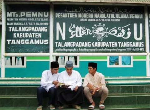 RUU Pesantren Jangan Menyeragamkan Pesantren