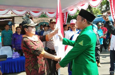 Masuk Bali, Kirab Satu Negeri Disambut Bupati Karangasem