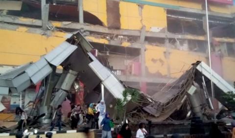 Korban Reruntuhan Saat Gempa Termasuk Mati Syahid