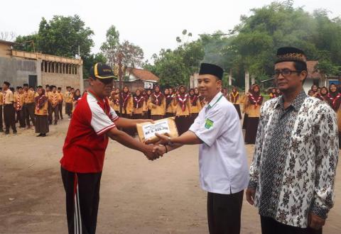 MA Mambaul Ulum Corogo Serahkan Donasi Sulteng ke LAZISNU