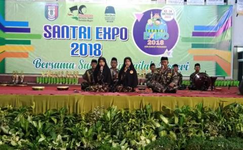 Grup Hadrah Banser Sita Perhatian Pengunjung Santri Expo 2018