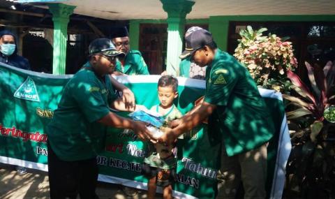 Hari Santri, Ansor Tegalsiwalan Santuni Puluhan Anak Yatim