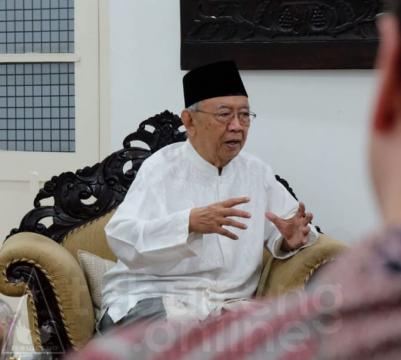 Bantah Dukung Prabowo, Gus Sholah: Siapa Pun yang Datang, Kita Terima