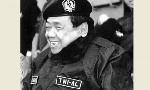 Cerita di Balik Seragam TNI AL Gus Dur