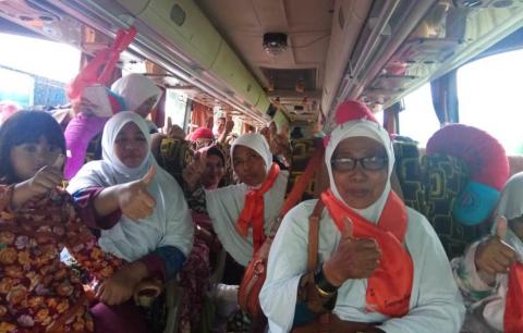 Semangat Muslimat NU Sampang Peringati Harlah di GBK