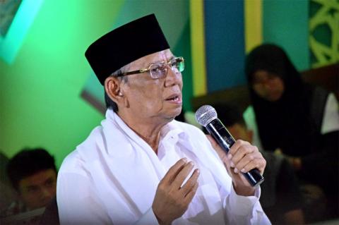 Ketika KH Hasyim Muzadi Diminta Gurunya Tinggalkan Jabatan Anggota DPR
