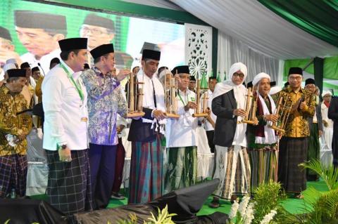 Bunyikan Angklung, Presiden Jokowi Buka Munas Alim Ulama-Konbes NU