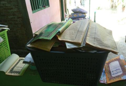 Nahdliyin DIY Salurkan Bantuan Kitab Kuning ke Pesantren Terdampak Banjir