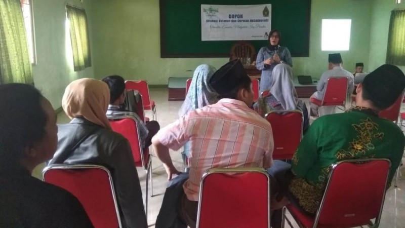 Lesbumi Cirebon: Perempuan Harus Aktif Bahas Narasi Damai