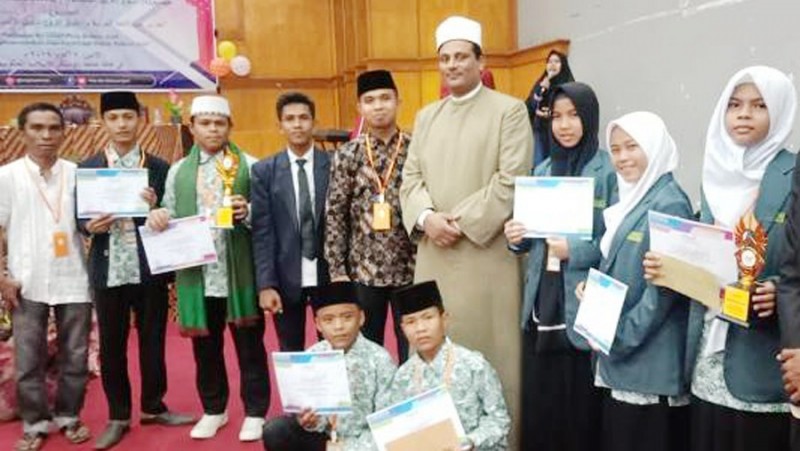 Santri Padang Pariaman Juara Pidato Bahasa Arab di IAIN Batusangkar