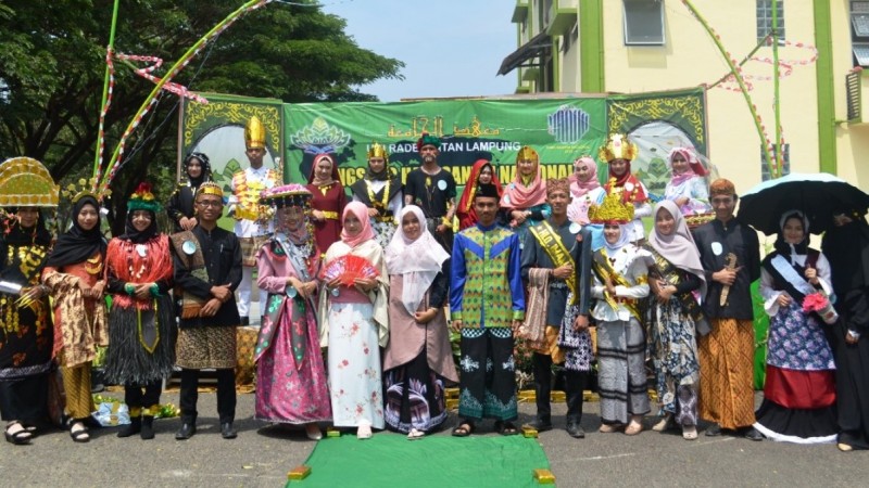 Meriahnya Shalawat Kebangsaan dan Pawai Budaya di UIN Lampung 