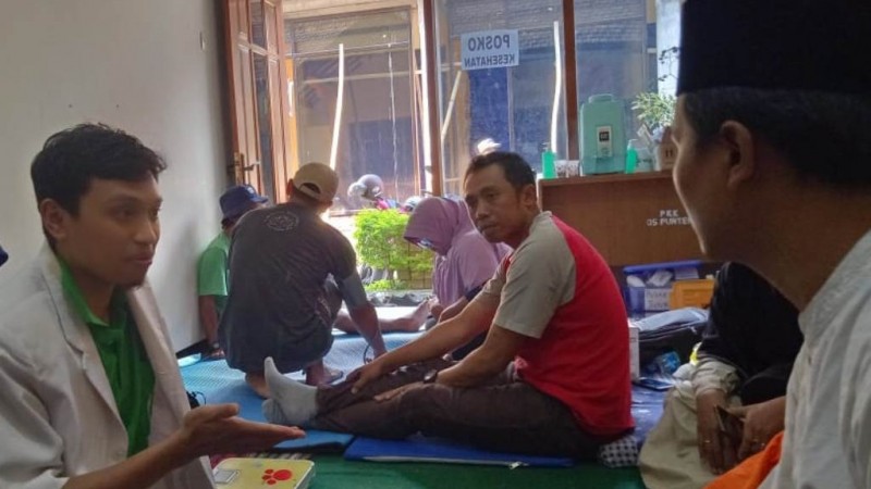 NU Jatim Layani Kesehatan Warga Terdampak Puting Beliung di Kota Batu Malang