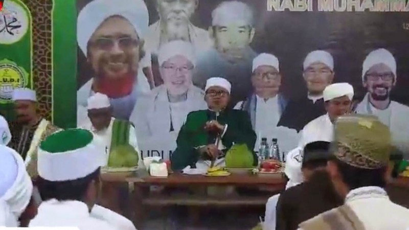 Ribuan Santri dan Dewan Guru Dayah di Aceh Meriahkan Maulid