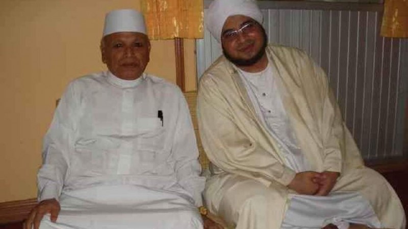 Kedekatan KH Abdurrahman Nawi dan Habib Mundzir, Seperti Ayah dan Anak 