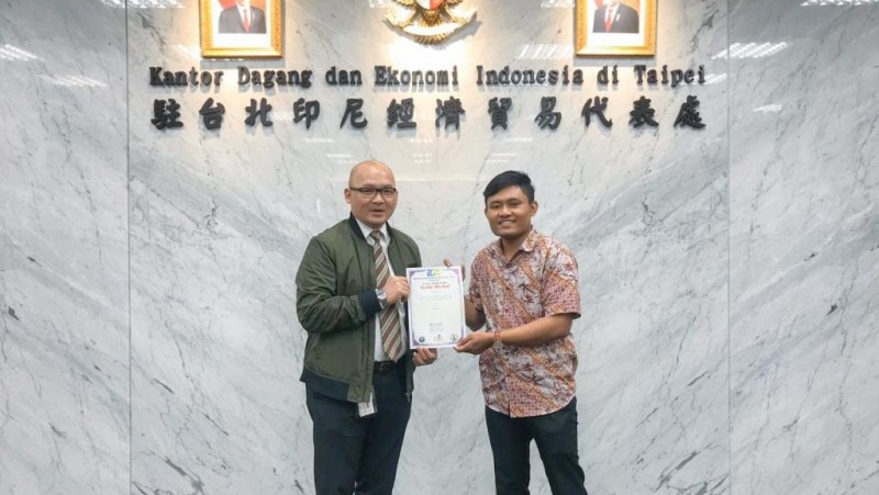 Kader PMII Peraih Emas Kunjungi Kantor Dagang Ekonomi Indonesia di Taiwan