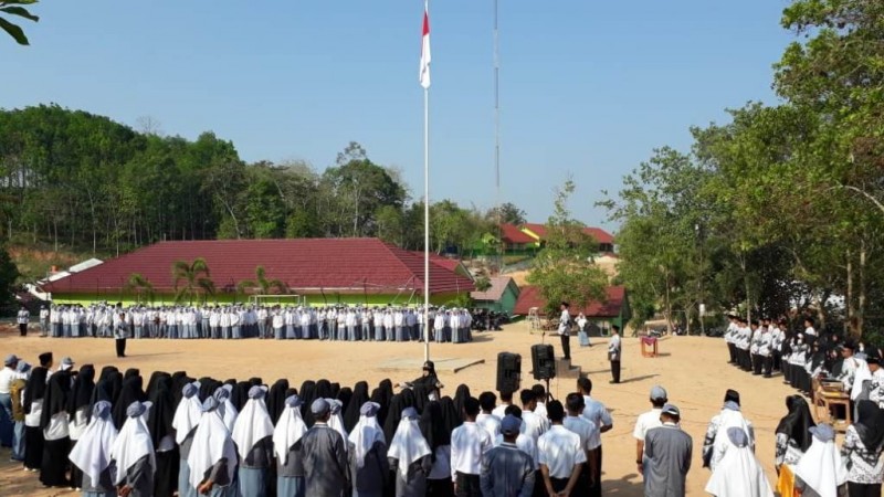 Guru di Indonesia Lebih Dibebani Urusan Administrasi