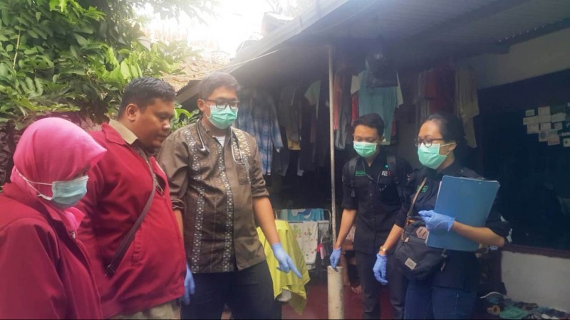 Bersama Dinas Sosial, Banser di Semarang Bantu Orang Telantar 