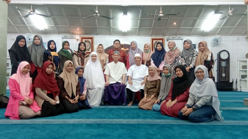 Mahasiswa Unwaha Jombang Belajar Bersama dengan Komunitas Muslim Thailand