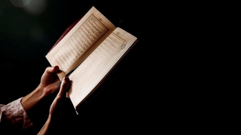 Keutamaan Membaca Al-Qur’an dalam Hadits Rasulullah