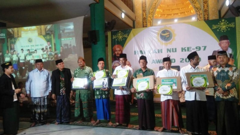 Puncak Harlah, NU Nganjuk Serahkan Jawara NU Award 2020